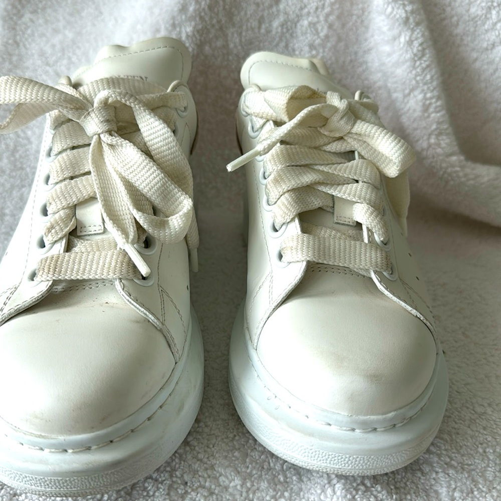 Alexander McQueen sneaker